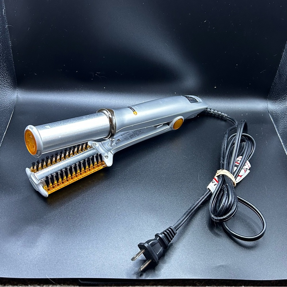 Instyler Rotating Hot Iron Brush Tre Milano 1 1/4" #1S1001 Curling Iron Brush